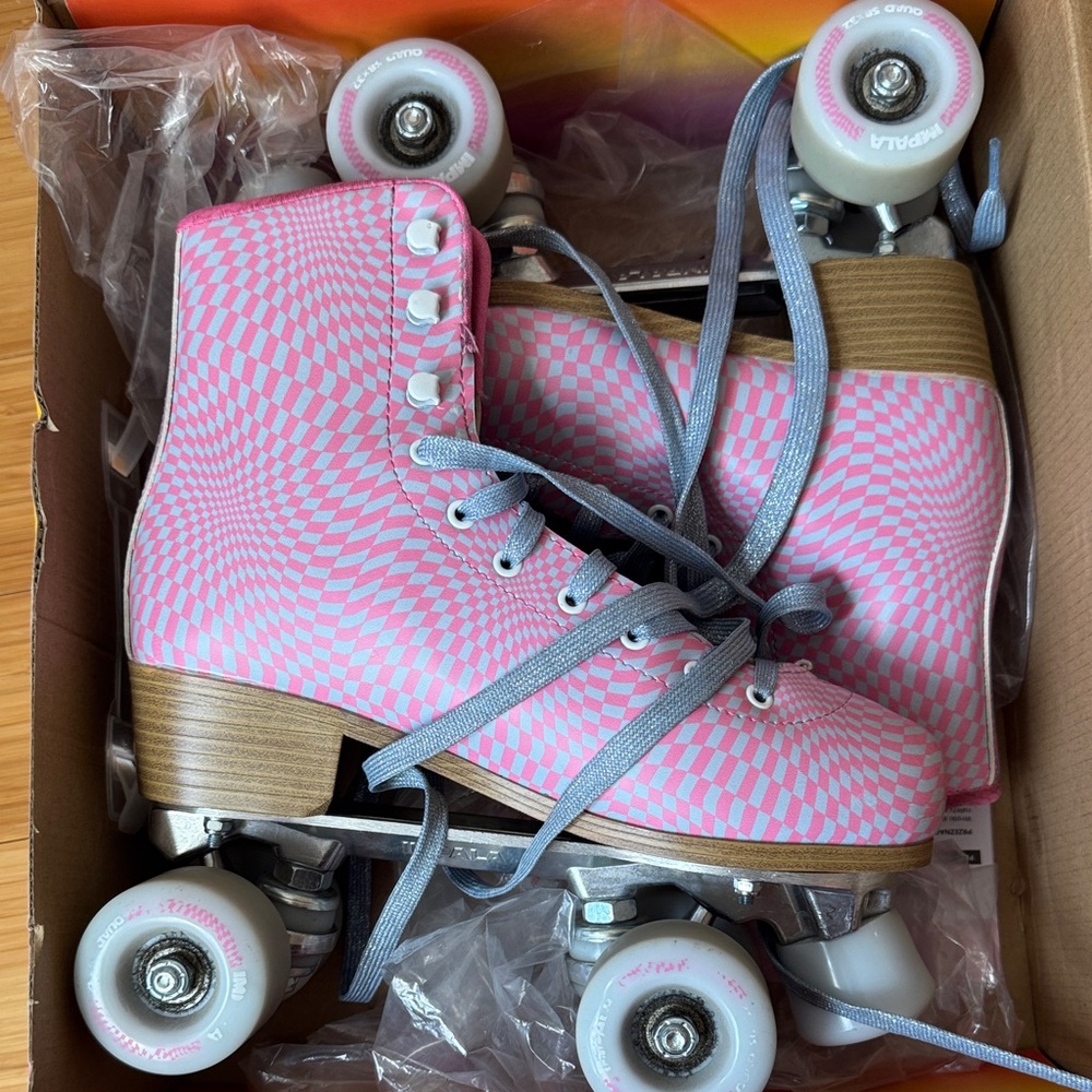 Pink Checkerboard Women's Retro Roller Skates with Gray Laces